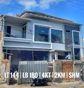 Dijual rumah baru dua lantai siap huni strategis di kota
