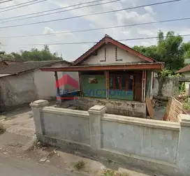 Dijual Rumah Hitung Tanah di Kaliombo Kediri Pinggir jalan dekat alun