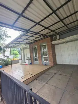 Jual rumah di boulevard kota wisata cibubur