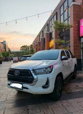Toyota Hilux G 4x4 MANUAL SIMPANAN KM ANTIK