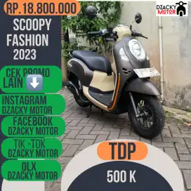 SCOOPY FASHION 2023 SECOND LIKE NEW