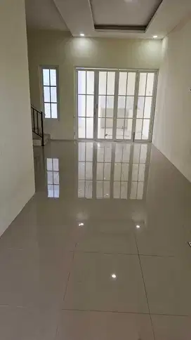 Minimalis 2 lantai 3 KT 2 KM  Medokan Sawah Timur 900jt