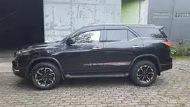 Toyota Fortuner 2.4 4x2 VRZ 2021