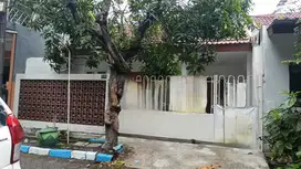 Dijual rumah siap huni Sudah Renovasi Perum Rungkut Mapan