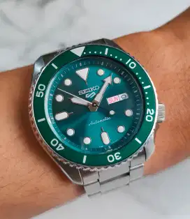 Seiko 5 Sports SRPD61K1 Green Dial Fullset Mulus