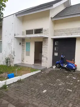 Dijual rumah daerah sidoarjo dan sewa lahan usah di surabaya timur