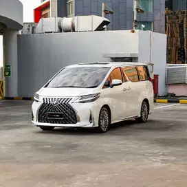 Lexus LM350 AT 2022