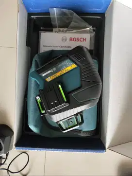 Bosch Laser Level Hijau 12 Line 3×360° (Paket Baterai + Tas)