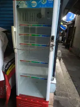 SHOWCASE COOLER MERK SANKEN