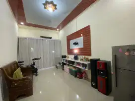 Rumah full renovasi siap huni