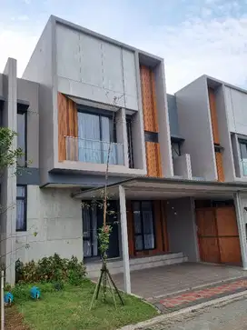 Disewakan: Rumah II Lantai di Cluster Freja, BSD