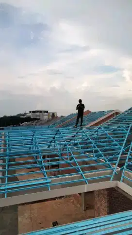 Perbaikan atap bocor perbaikan dinding retak renovasi rumah dll