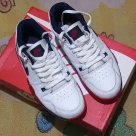 Nike cross trainer low Original store 99% like New