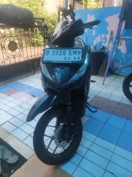 Jual motor Honda Vario 125 LED tahun 2018.