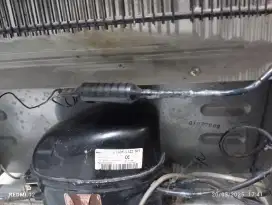Kompresor kulkas 1 pintu merek Aqua normal murah