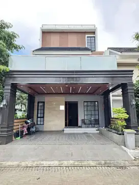 Rumah Mewah Furnished Ada Kolam Renang di Lavesh Harapan Indah