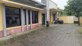 Disewakan Bangunan Luas Sangat Strategis Lokasi Kadipiro