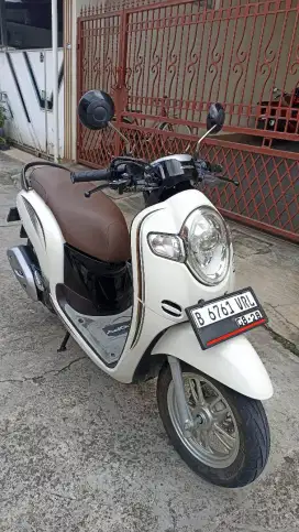 Honda Scoopy donuts tahun 2018.( Pajak baru 8-2026 ).