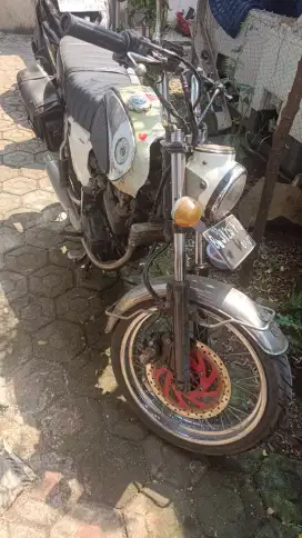 GL100 tahun 1980