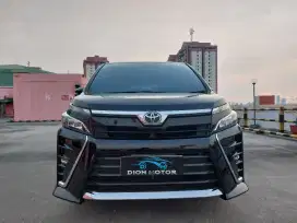 Toyota Voxy 2.0 AT 2021