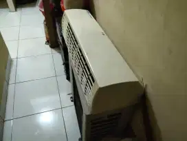 AC 1/2 pk merek lg
