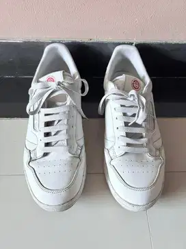 Adidas Original Size 43