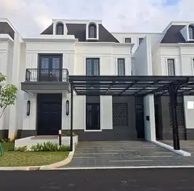 Rumah Mewah Attic dan Luas di Cluster Jasmia Summarecon Crown Gading