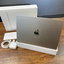 Macbook Air M2 512Gb 13 inch iBox Resmi Garansi panjang