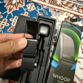 WHOOP 4.0 + Whoop band 3 pcs