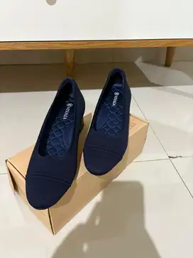 Sepatu Vivaia Baru