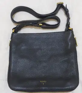 Preloved Tas Fossil Selempang