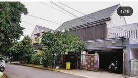 Dijual: Rumah Tiga Lantai di Cibubur