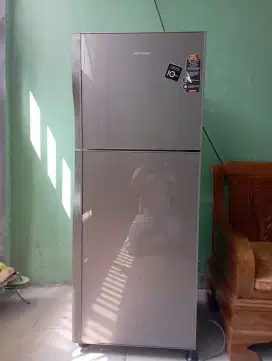kulkas 2 pintu polytron belleza 3 PRM 21QS