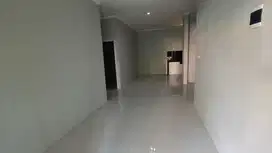 5 Menit Ke Pakuwon Mall Rumah Siap Huni Under 1M