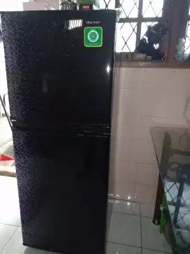 kulkas 2 pintu sharp