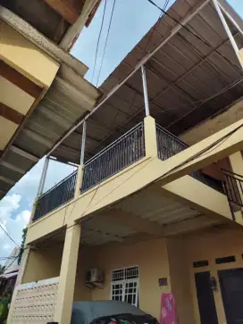 Disewakan rumah di lantai 2 di jakarta Selatan