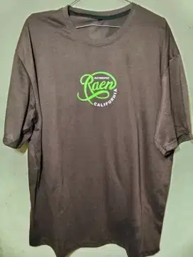 Kaos sehari-hari pria