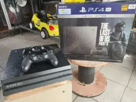 Dijual cepat PS 4Pro Ori.