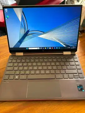 HP Spectre X360 core i7 gen 11 ram 16 ssd 1 TB