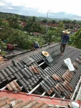 Tukang perbaikan atap bocor,pasang rangka baja,plapon ppc dll