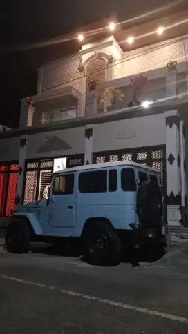 Jual mobil antik Hartop tahun 1975.
