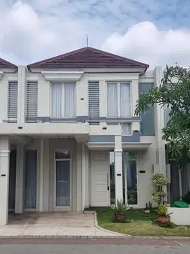 Dijual Rumah Mewah Lingkung Strategis  GRAND PAKUWO2Lantai Siap Huni