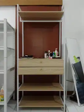 Rak serbaguna produk Selma