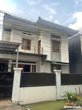 Rumah  Dijual Luas 200 M Akses 2 Mobil Tebet Jakarta Selatan