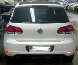 VW ( Volkswagen ) Golf 1.4 at 2013