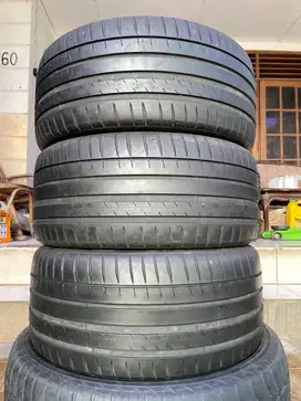 Ban Michelin Pilot Sport 4 245 40 r18 3Pcs