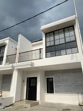 Rumah di Surabaya barat Taman Jivva Kebraon