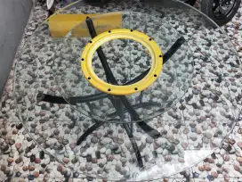 Meja kaca putar