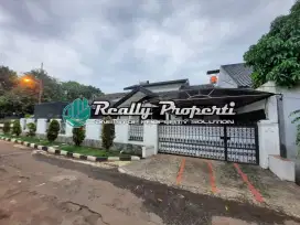 Rumah Hook Tanah Luas di Komplek Jatiwaringin Asri Kota Bekasi