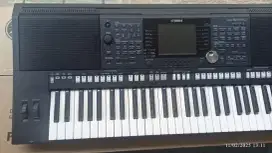Keyboard Yamaha PSR s950